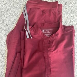 Figs Scrub Set, Burgundy, Large Rafaela, Large petite Kade cargo pants
